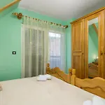 Vakantiehuis In With Sauna