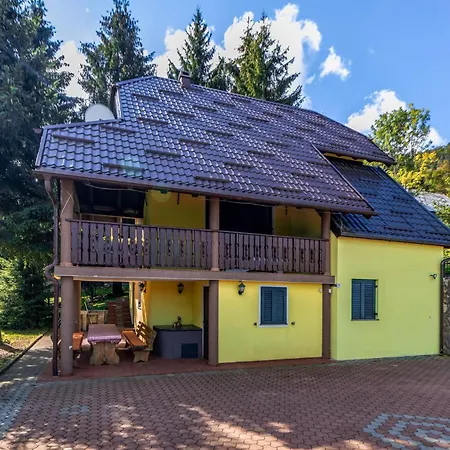 Vakantiehuis In With Sauna Lokve