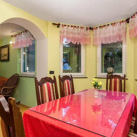 Cozy In With Jacuzzi Semesterbostad