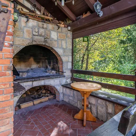 Semesterbostad Cozy In With Jacuzzi Lokve