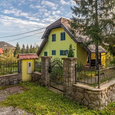 Cozy In With Jacuzzi Semesterbostad Lokve