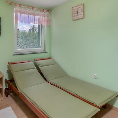 Semesterbostad Cozy In With Jacuzzi *