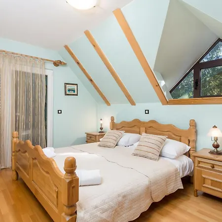 Cozy In With Jacuzzi * Lokve